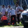 FC Botoșani - Corvinul. Ambulanța a fost nevoită să intre pe teren înaintea partidei Foto sportpictures.eu.jpeg