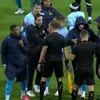 Jucătorii și antrenorul lui USG i-au asediat la final pe arbitrii. Kovacs i-a mai eliminat pe Zorgane și Florucz