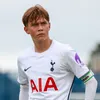 Alex Nicorici este căpitan de echipă la Academia Tottenham (instagram alex_nicorici10)