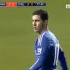 Momentul când Charlie Morgan a fost lovit de Eden Hazard. Foto: captură X/@MenInBlazers