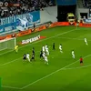 Gafa apărării Craiovei la golul celor de la Ararat-Armenia. Foto: captură video Sport.ro.