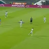 Dennis Politic s-a accidentat în timpul meciului FCSB - UTA 1-3 (FOTO: captură Prima Sport 1)