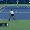 Novak Djokovic, în lacrimi în timpul meciului cu Mariano Navone de la US Open. Foto: captură X / @eurosport_fr