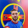Denis Drăguș, prezentat oficial la FCSB. Foto: Facebook/FCSB