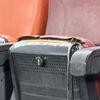 Fotoliile de la Arena Națională, rupte, găurite și „reparate” cu scotch (foto: Iosif Popescu/GOLAZO.ro)