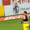 Două scene surprinse la finalul meciului: Baciu și Drăguș în prim plan (foto: Vlad Nedelea/GOLAZO.ro)
