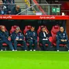 Gică Hagi, prăbușit în meciul cu Polonia. Foto: Raed Krishan/GOLAZO.ro