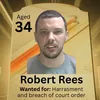 Robert Rees (34 de ani). Căutat pentru: hărțuire și încălcarea unei hotărâri judecătorești. Legături cu: Hemel Hempstead (FOTO: Instagram @hertspolice)