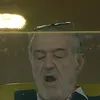 FCSB - Oțelul. Gigi Becali, plictisit în lojă. Foto - Prima Sport (3).jpg