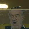 FCSB - Oțelul. Gigi Becali, plictisit în lojă. Foto - Prima Sport (5).jpg