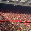 Fanii lui Manchester City au avut banane gonflabile la meciul cu Liverpool. Foto: captură X