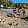 A început demolarea vechiului stadion Corvinul. Foto: Facebook/Corvinul Hunedoara