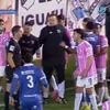 Iván Zafarana i-a arătat reluarea arbitrului pe telefon, iar acesta a schimbat decizia Foto captură VIDEO X .jpeg