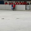 Sticlă armată, prăbușită din tavan în timpul unui meci de hochei pentru copii din Sofia (FOTO: sportal.bg)