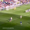 Momentul în care Emiliano Martinez s-a accidentat după ciocnirea cu Jarrad Branthwaite, în meciul Everton - Chelsea. Foto: captură TNT Sports 1