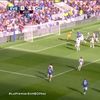 Momentul în care Emiliano Martinez s-a accidentat după ciocnirea cu Jarrad Branthwaite, în meciul Everton - Chelsea. Foto: captură TNT Sports 1