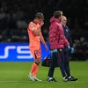 Accidentarea lui Dani Olmo în PSG - Barcelona. Foto: X/@CGTNSportsScene