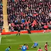 Intervenția fabuloasă a lui Araujo în Liverpool - Brighton 2-0 Foto captură VIDEO X .jpeg