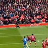 Intervenția fabuloasă a lui Araujo în Liverpool - Brighton 2-0 Foto captură VIDEO X .jpeg