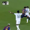 Intrarea lui Joao Cancelo asupra lui Yan Diomande Foto captură VIDEO Prima Sport.jpeg