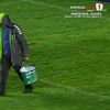 Gazonul de pe stadionul „Ilie Oană”, în stare proastă. Foto: captură Prima Sport 1