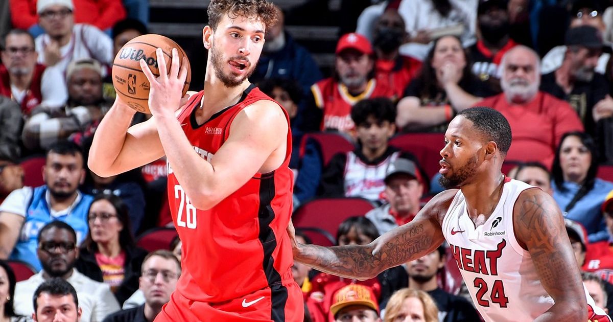 Haos în NBA. Houston Rockets - Miami Heat 100-104, meci cu 7 eliminări ...