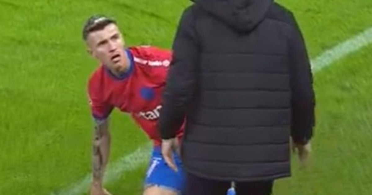 „Nu ți-e rușine?!” FOTO: Tavi Popescu s-a rățoit la Eugen Neagoe în timpul meciului " Antrenorul a dezvăluit cum s-a terminat conflictul