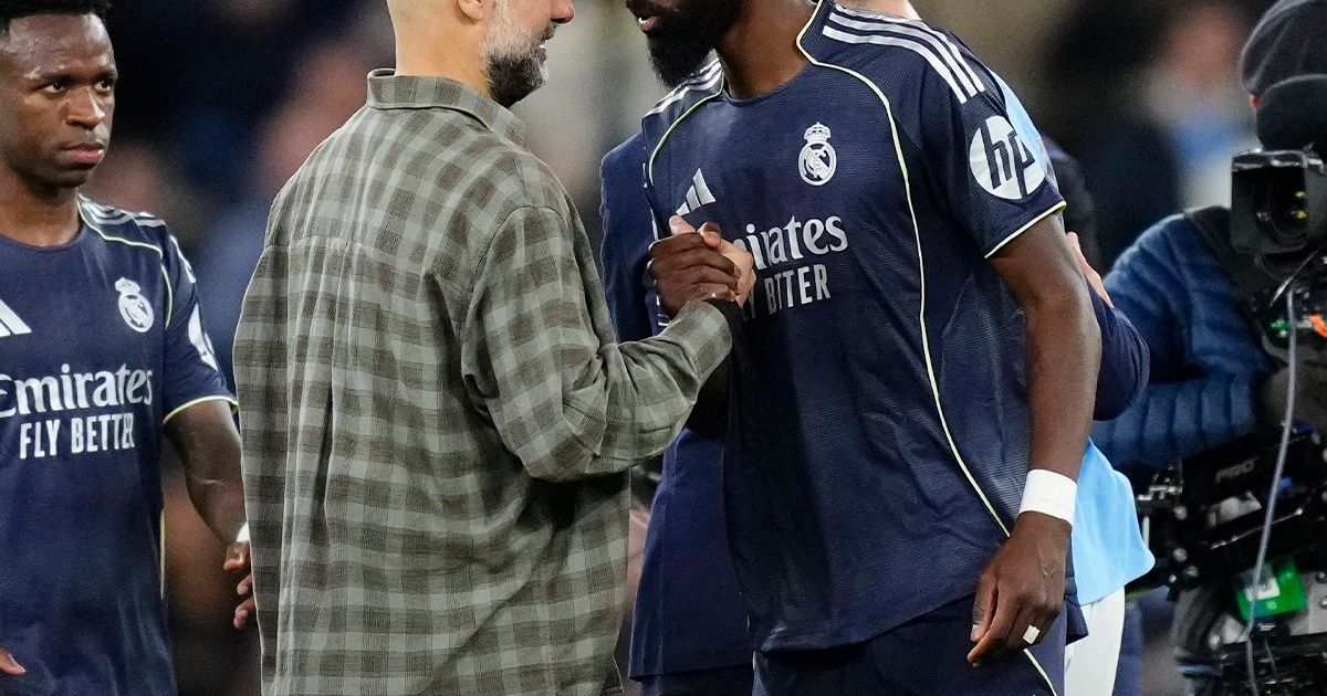 Discuții aprinse. FOTO. Guardiola și Rudiger, despărțiți de Arbeloa ...