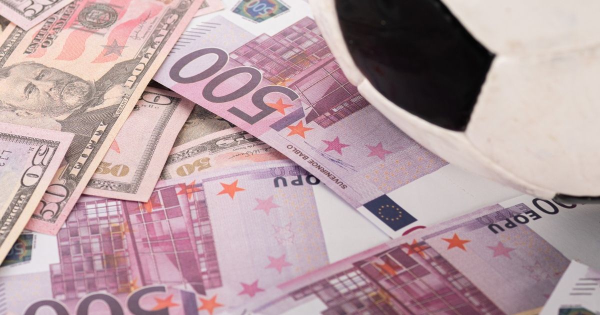 Bătaie de joc: statul își întreține datoria! Fotbalul românesc: echipele finanțate din bani publici raportează restanțe uriașe la ANAF, peste cele ale cluburilor private