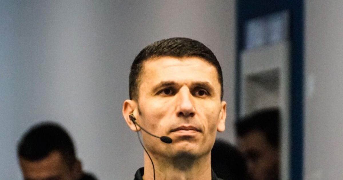 Bârsan vrea să fie președinte Unul dintre cei mai experimentați arbitri din Liga 1 și-a depus astăzi candidatura. S-ar putea duela cu rivalul lui Răzvan Burleanu