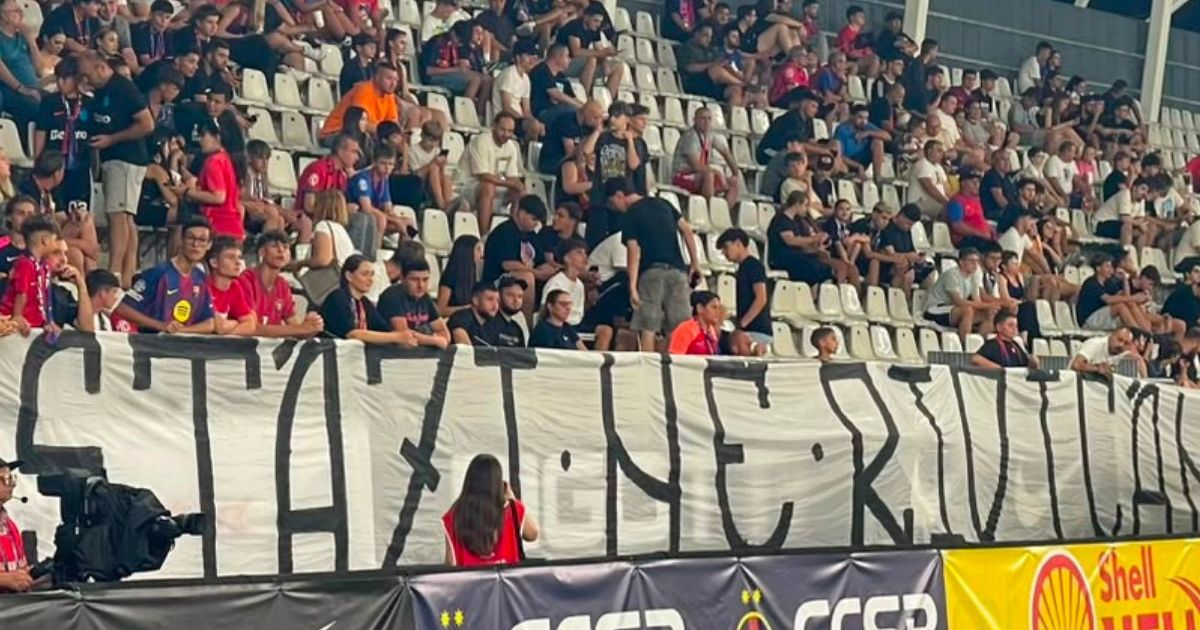 LE-AU ÎNTORS SPATELE! Peluza Nord, mesaj dur către jucători la meciul cu Farul: ultrașii au absentat din peluză, dar i-au taxat printr-un banner acid