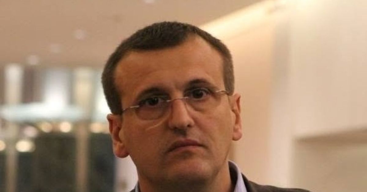 „Încălcare sistematică a legii” Fenomenul dăunător de pe stadionul Giulești l-a determinat pe politologul Cristian Preda să facă un apel public către conducerea Rapidului
