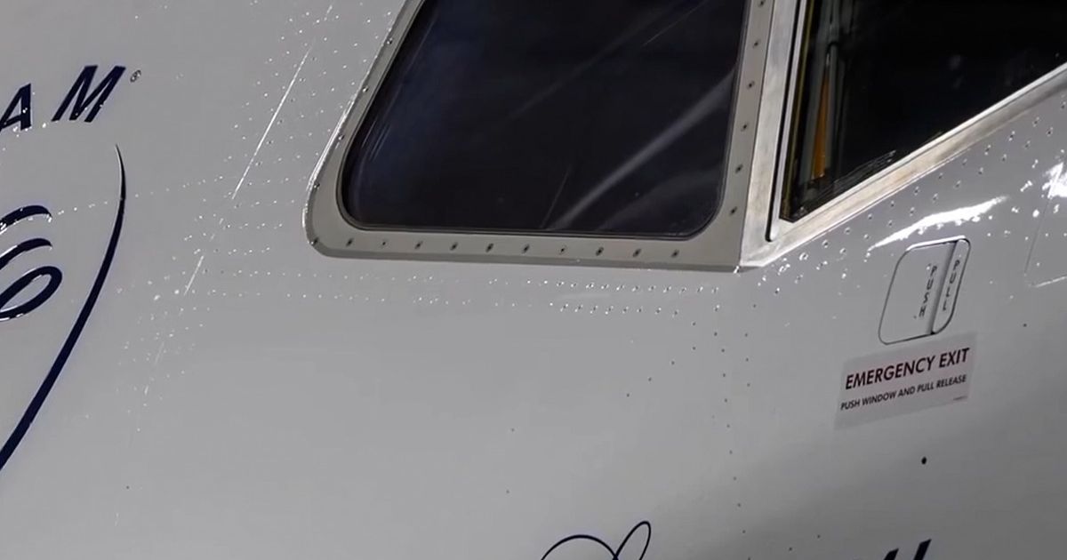 Cum arată aeronava „Mircea Lucescu” FOTO+VIDEO. TAROM a publicat imagini noi cu avionul care va purta numele marelui antrenor. Este ultra-modern