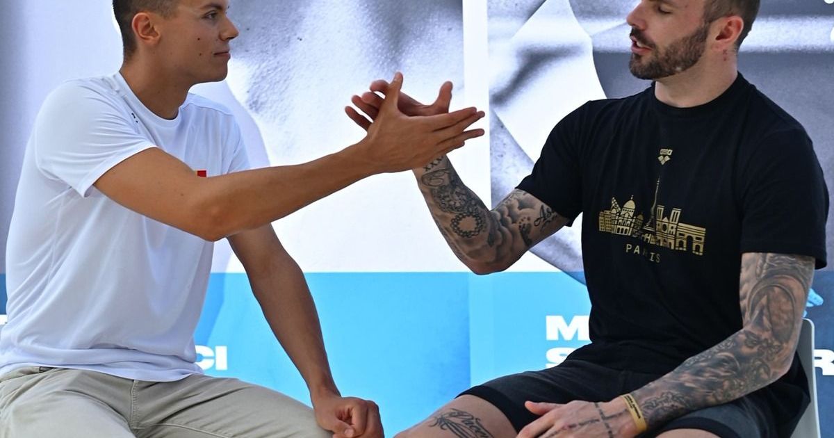 Kyle Chalmers vrea să vină în România Australianul l-a intervievat pe David Popovici și l-a numit pe român „cel mai mare înotător din toate timpurile!”