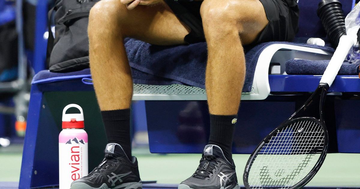 „Această boală îl pune la pământ” / Îngrijorare după imaginile cu Novak Djokovic din SUA: „Se simte rău, ceva nu e în regulă”
