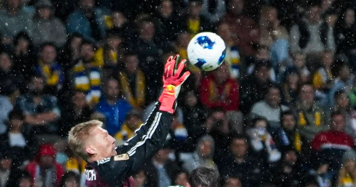 Hagi, cu ochii pe Polonia Doi portari-stranieri în mare formă ar putea intra în calcule pentru Liga Națiunilor