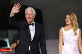 Richard Gere spune că este mai fericit ca oricând după ce s-a mutat din SUA într-o țară europeană pentru soția sa