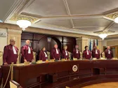 CCR decide astăzi dacă magistrații se vor putea pensiona în continuare la 50 de ani și cu pensii ca acum / „Dezbaterile care au început sunt puternice” / Tensiune în Guvernul Bolojan