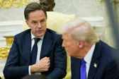 Pus într-o situație grea, Rutte a ales să nu se atingă de subiectul Groenlanda. Șeful NATO are un „glonț de argint”, dar voia să-l țină pentru altceva