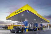 Guvernul și companiile petroliere au ajuns la un acord privind scăderea prețului la pompă cu 50 de bani / Când se vor ieftini carburanții