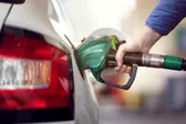Scumpiri la pompă. Cât costă benzina și motorina azi la marile stații de alimentare