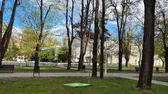 O firmă controlată de un important om de afaceri a obținut certificat de urbanism pentru un bloc de 5 etaje într-un parc din București