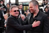 Cannes 2026: Cristian Mungiu explică de ce l-a ras pe cap pe Sebastian Stan pentru rolul dramatic din „Fjord”, câștigător Palme d’Or. „Mai aproape de Mihai”