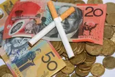 Țara în care un pachet de țigări trece de 40 de euro. Acuzații că se fumează mai mult și se încurajează crima organizată, care trafichează țigări false