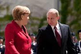 „El a decis să lupte”. Angela Merkel spune, la București, de ce mai există azi Ucraina „suverană și independentă” / Concluzii despre SUA și Putin