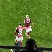 Dobre, ignorat   VIDEO  Aaron Boupendza,  gest lipsit de eleganță  la adresa colegului său în momentul schimbării, la Rapid - Petrolul