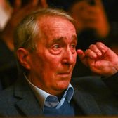 Alături de Steaua '86  Valentin Ceaușescu,  apariție rară:  emoționat  de discursul lui Ladislau Boloni, la Gala Sportului Românesc