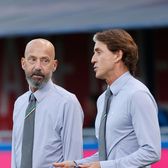 Visul lui Vialli Gloriile Sampdoriei, în frunte cu Roberto Mancini,  s-au întors să salveze echipa!  La un pas de retrogradarea în Serie C și faliment