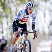 Secretele lui Pogacar De ce e slovenul cel mai bun ciclist al ultimilor ani. Unii  îl bănuiesc de dopaj  înainte de Paris-Roubaix