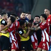 Incidente grave în Grecia  A fost scandal după Olympiacos - AEK:  „Bătăușii ne-au agresat jucătorii”.  Echipa lui  Mendilibar, noua campioană